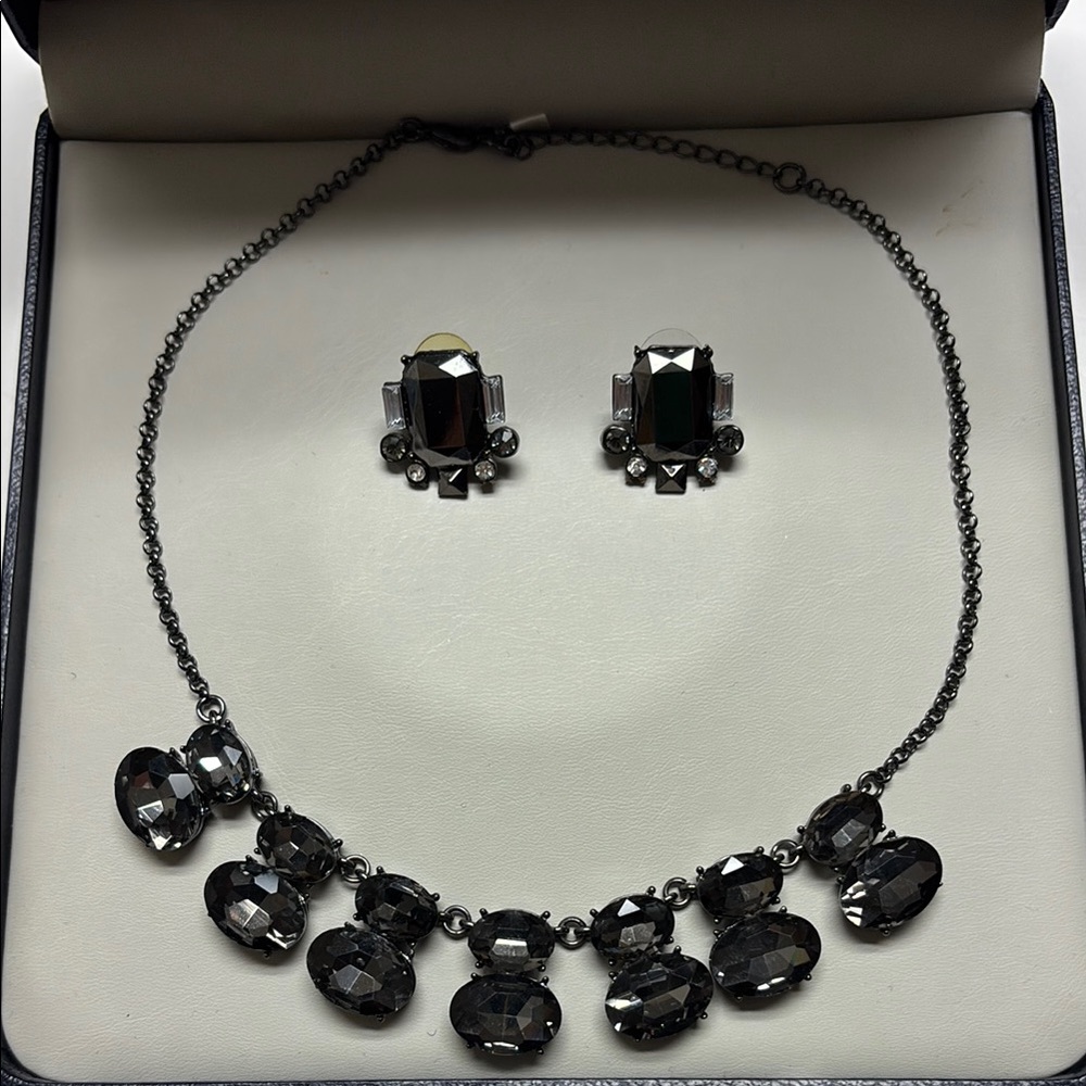 Charcoal grey Earring and necklace set